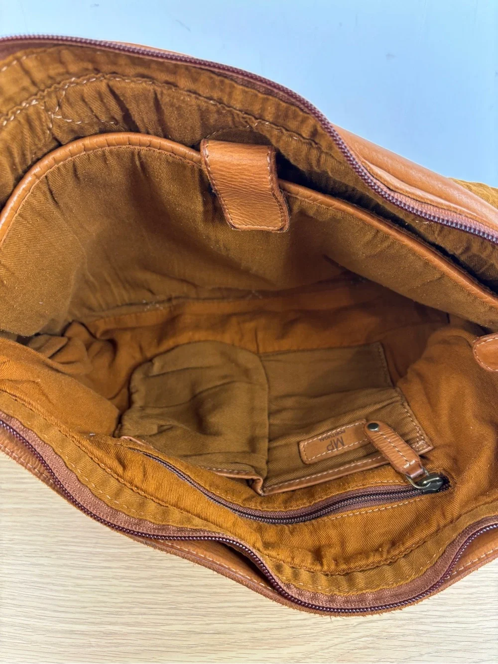 Marta Ponti Oslo Cognac Leather Messanger Shoulder Bag LIKE NEW!